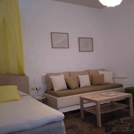 Villa Georgia Apartments & Suites Kalamaki  Bilik gambar