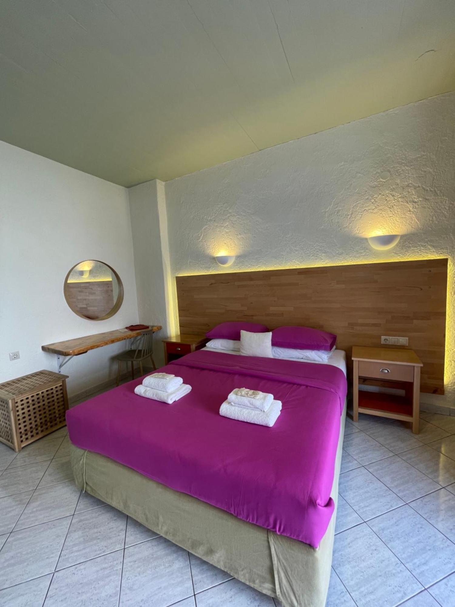 Villa Georgia Apartments & Suites Kalamaki  Bilik gambar