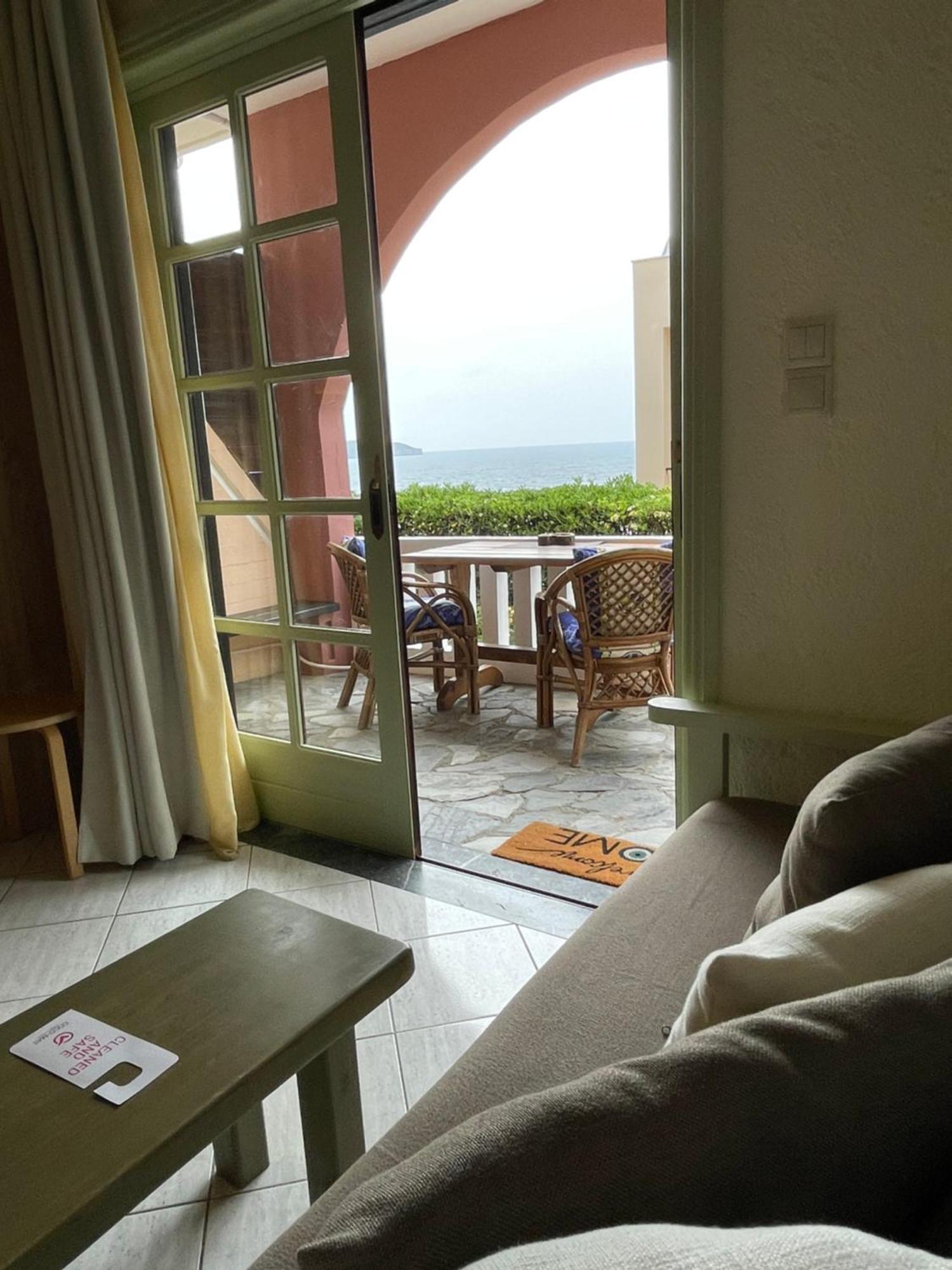 Villa Georgia Apartments & Suites Kalamaki  Bilik gambar