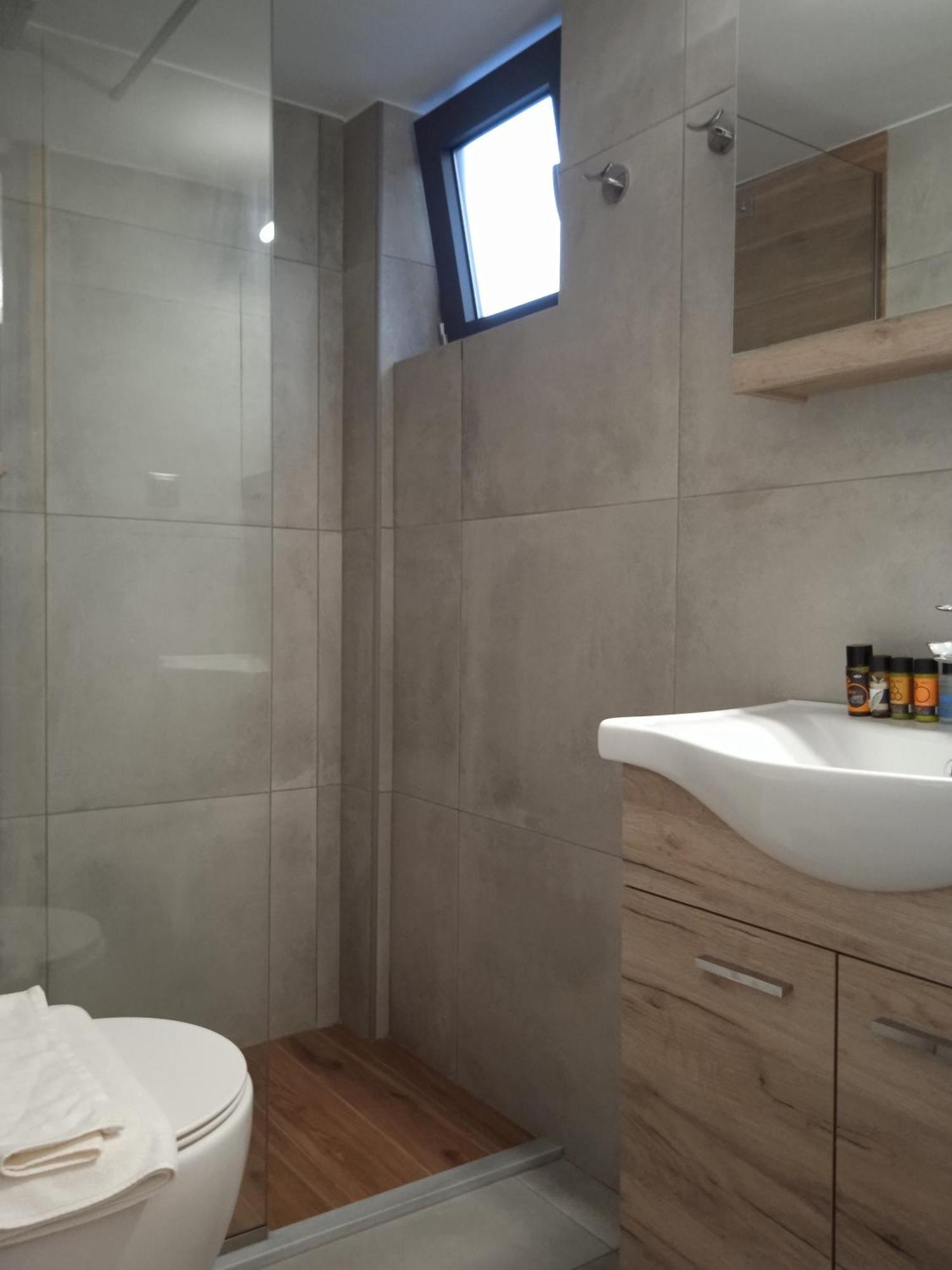 Villa Georgia Apartments & Suites Kalamaki  Bilik gambar